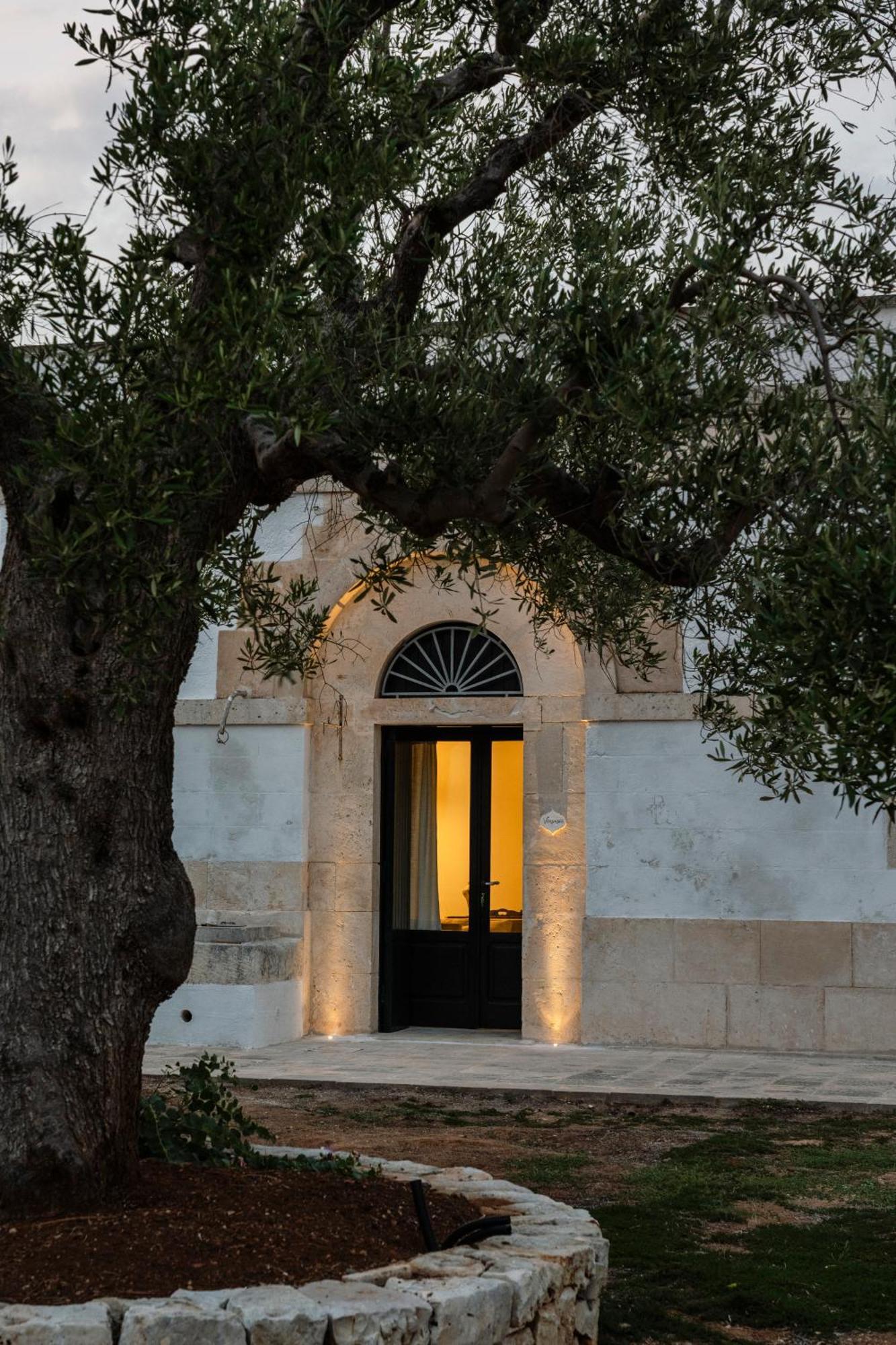 Masseria Gorgognolo Bed and Breakfast Ostuni Exteriör bild